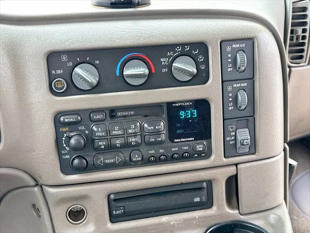 2004 Chevrolet Astro Base