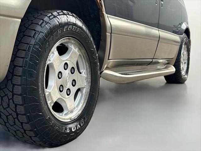 2004 Chevrolet Astro Base