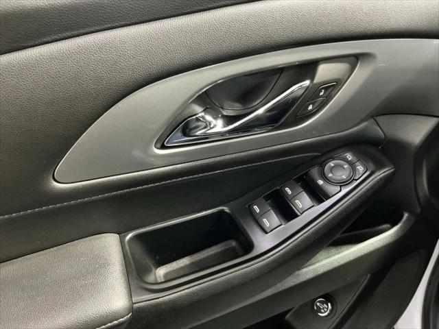 2023 Chevrolet Traverse AWD LT Cloth
