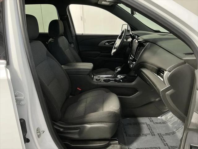 2023 Chevrolet Traverse AWD LT Cloth