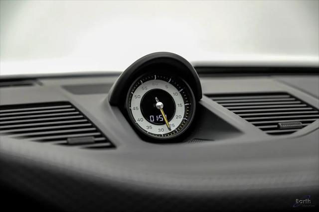2023 Porsche 911 GT3 w/Touring Package