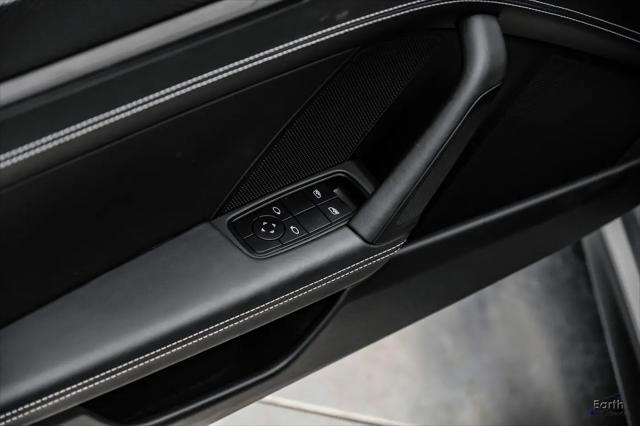 2023 Porsche 911 GT3 w/Touring Package