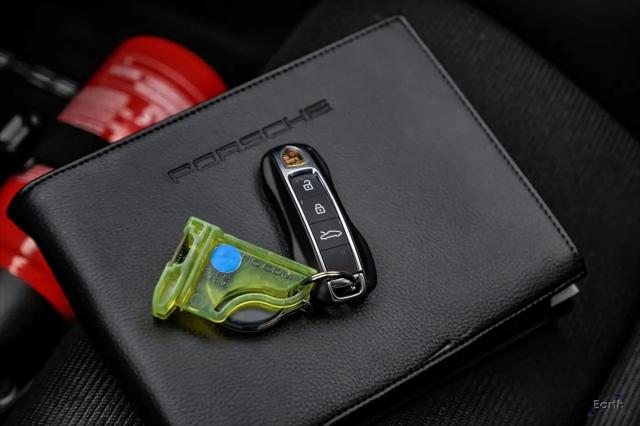 2023 Porsche 911 GT3 w/Touring Package