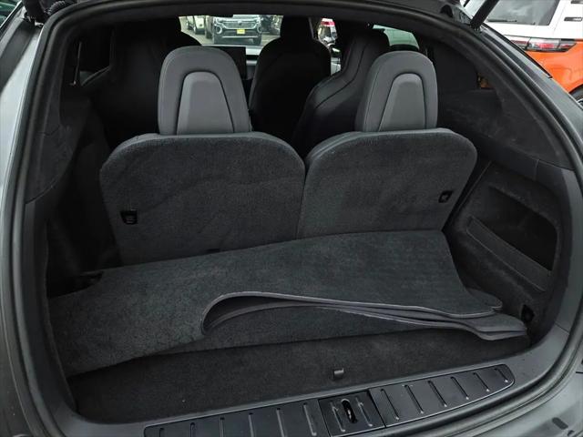 2022 Tesla Model X Plaid Tri Motor All-Wheel Drive