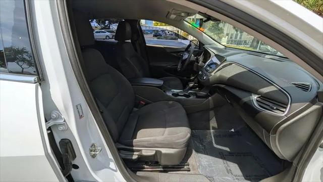 2022 Chevrolet Malibu FWD LT