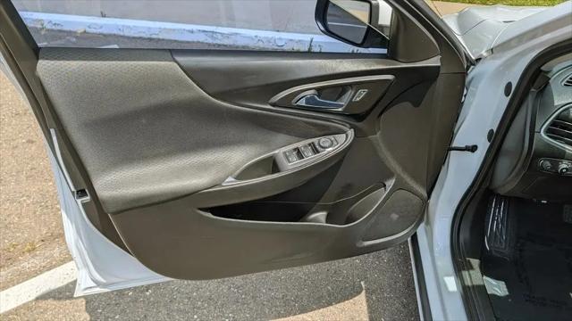 2022 Chevrolet Malibu FWD LT