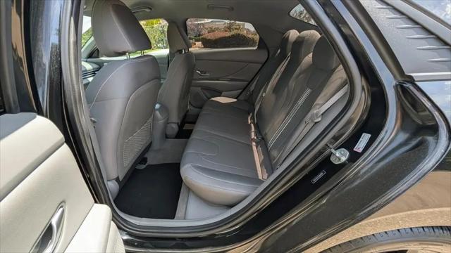 2022 Hyundai Elantra SEL