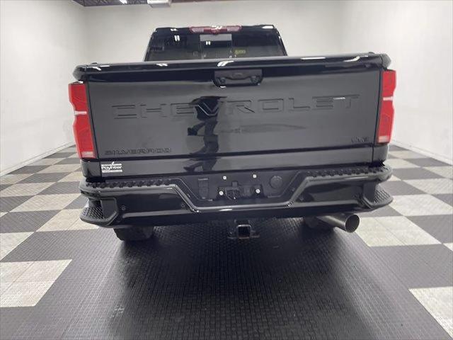 2025 Chevrolet Silverado 2500HD 4WD Crew Cab Standard Bed LTZ