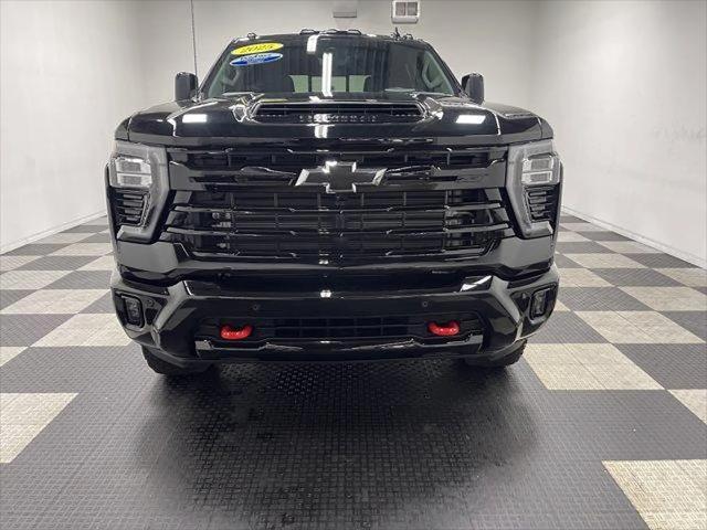 2025 Chevrolet Silverado 2500HD 4WD Crew Cab Standard Bed LTZ