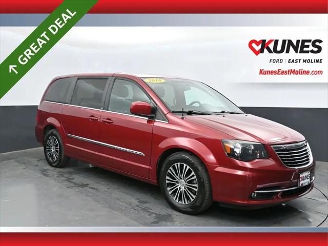 2014 Chrysler Town & Country S for sale in East Moline, IL