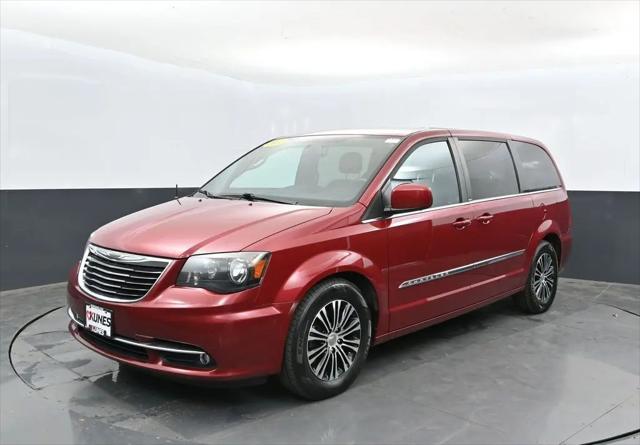 2014 Chrysler Town & Country S