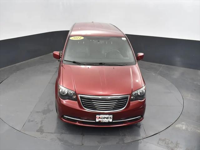 2014 Chrysler Town & Country S