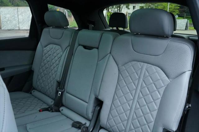 2025 Audi SQ7 Premium Plus TFSI quattro Tiptronic