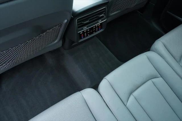 2025 Audi SQ7 Premium Plus TFSI quattro Tiptronic
