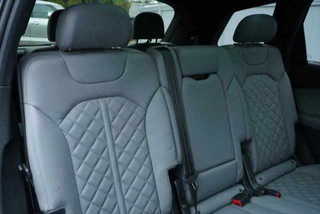 2025 Audi SQ7 Premium Plus TFSI quattro Tiptronic