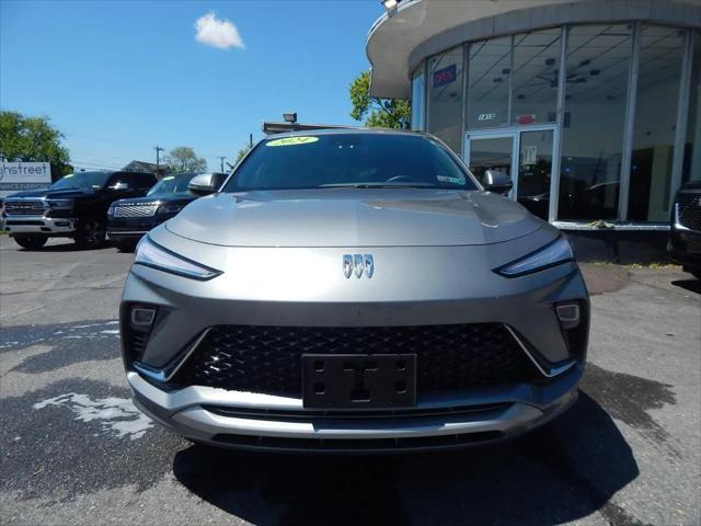 2024 Buick NV Avenir FWD