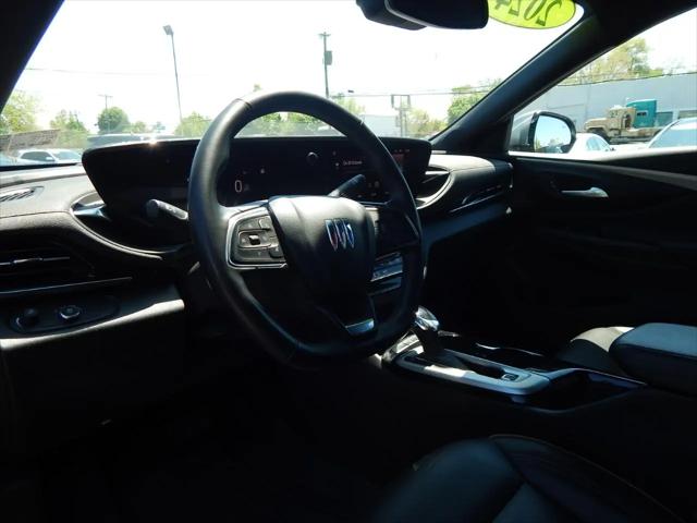 2024 Buick NV Avenir FWD