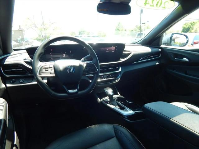 2024 Buick NV Avenir FWD