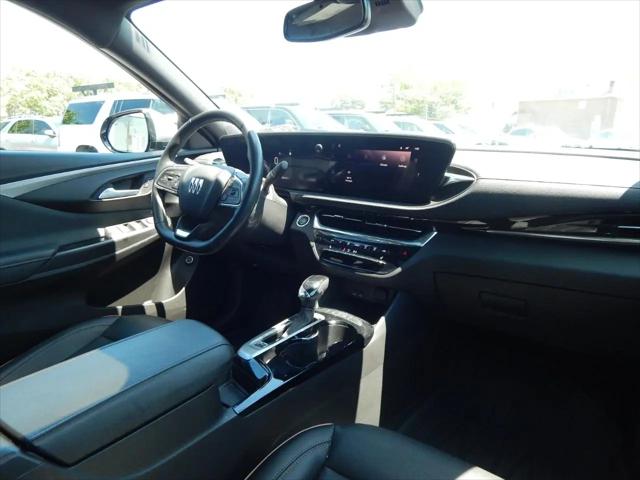 2024 Buick NV Avenir FWD