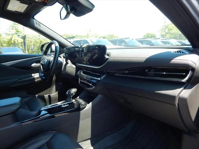 2024 Buick NV Avenir FWD