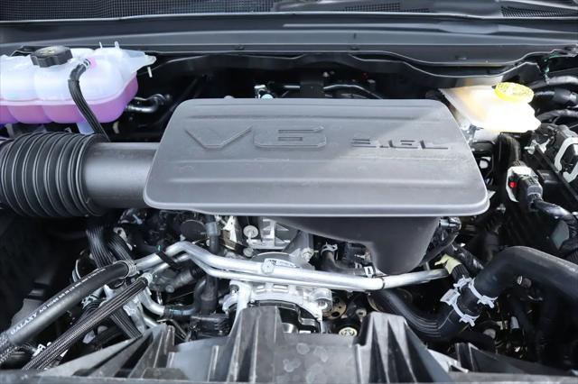 2026 Ram 1500 Tradesman Quad Cab 4x4 64 Box