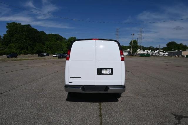 2026 Chevrolet Express Cargo Van 2500 Regular Wheelbase, WT, RWD