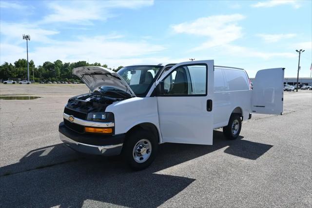 2026 Chevrolet Express Cargo Van 2500 Regular Wheelbase, WT, RWD