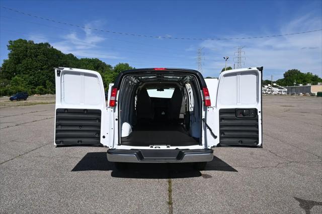 2026 Chevrolet Express Cargo Van 2500 Regular Wheelbase, WT, RWD