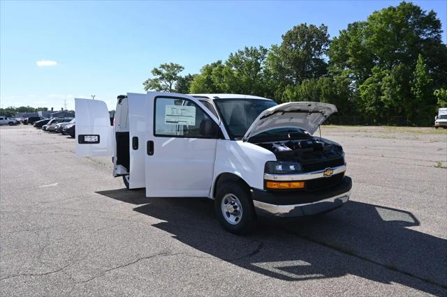 2026 Chevrolet Express Cargo Van 2500 Regular Wheelbase, WT, RWD