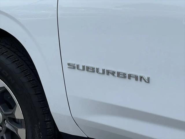 2026 Chevrolet Suburban LT, RWD