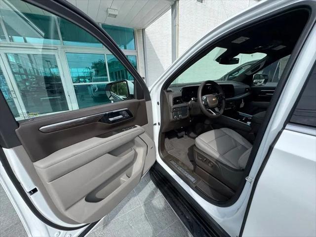 2026 Chevrolet Suburban LT, RWD