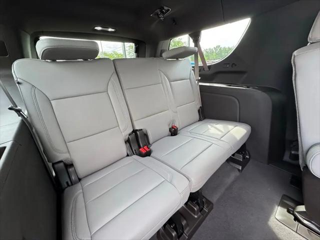 2026 Chevrolet Suburban LT, RWD