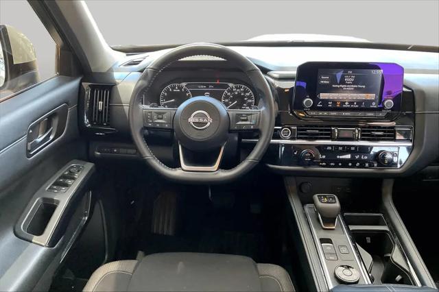 2024 Nissan Pathfinder SV 4WD