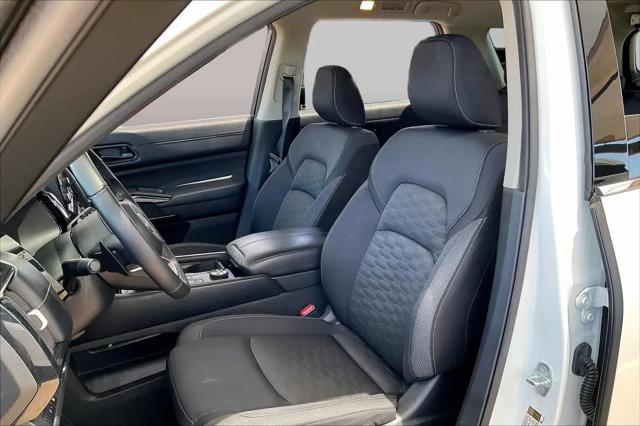 2024 Nissan Pathfinder SV 4WD