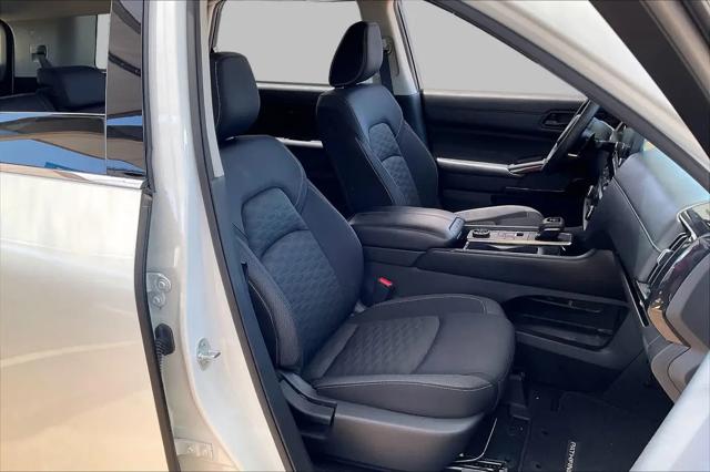 2024 Nissan Pathfinder SV 4WD