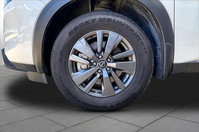 2024 Nissan Pathfinder SV 4WD