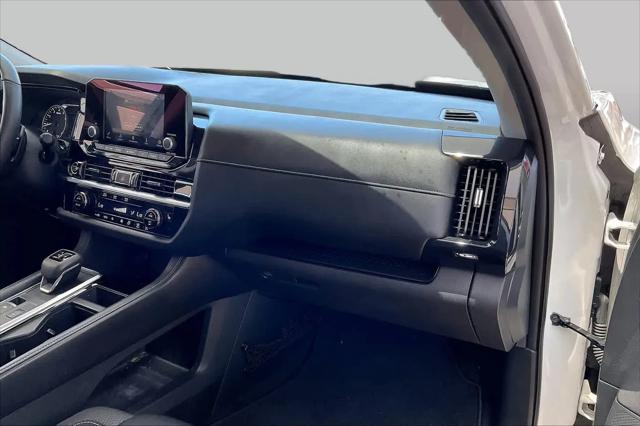 2024 Nissan Pathfinder SV 4WD
