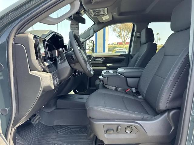 2026 Chevrolet Silverado 2500HD Crew Cab, Standard Bed, LT, 4WD