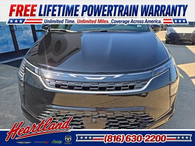 2027 Chrysler Pacifica Select
