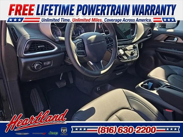 2027 Chrysler Pacifica Select