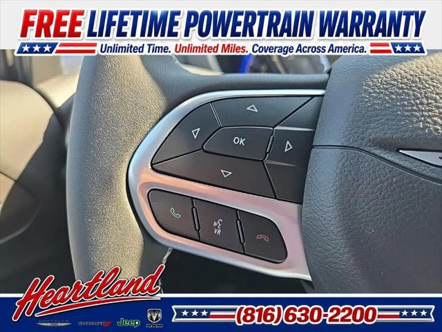 2027 Chrysler Pacifica Select