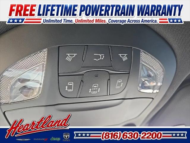 2027 Chrysler Pacifica Select
