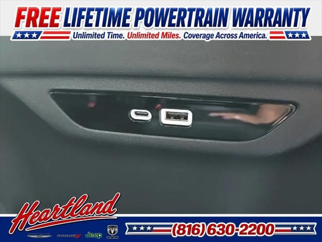 2027 Chrysler Pacifica Select
