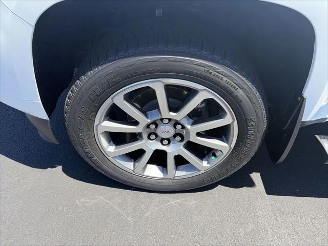 2022 GMC Canyon 4WD Crew Cab Short Box Denali