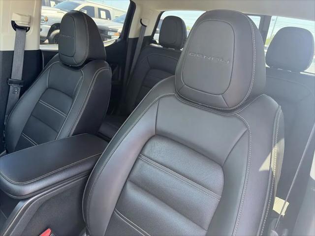 2022 GMC Canyon 4WD Crew Cab Short Box Denali