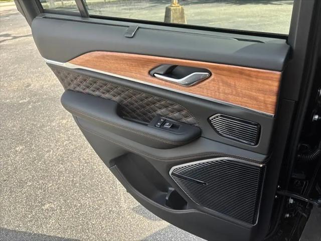 2025 Jeep Grand Cherokee Summit Reserve 4x4