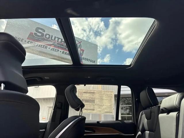 2025 Jeep Grand Cherokee Summit Reserve 4x4