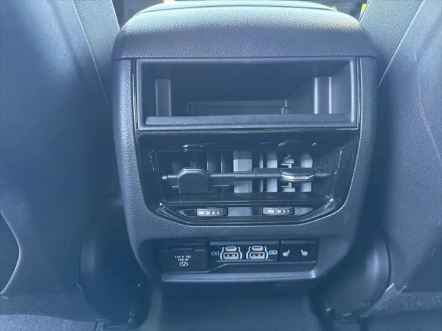 2025 Jeep Grand Cherokee Limited 4x2
