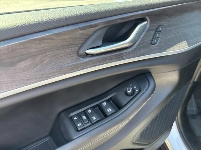 2025 Jeep Grand Cherokee Limited 4x2