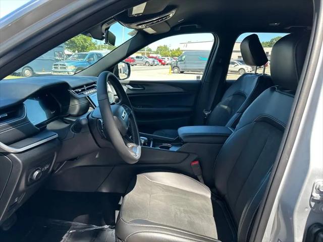 2025 Jeep Grand Cherokee Altitude 4x4